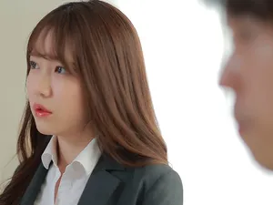 Anh cấp trên tống tình cô con gái ngổ ngáo của chủ cửa hàng tiện lợi